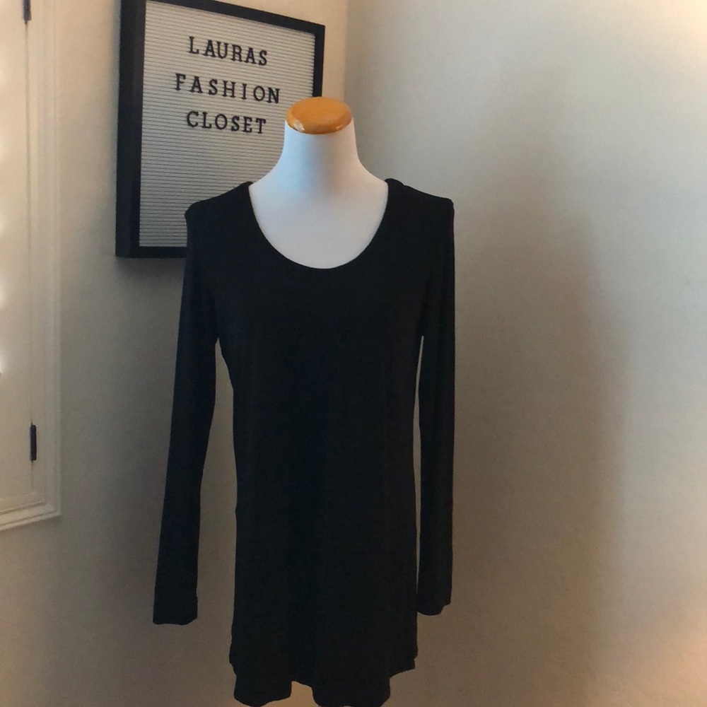 Rabbit Designs Black Top size large